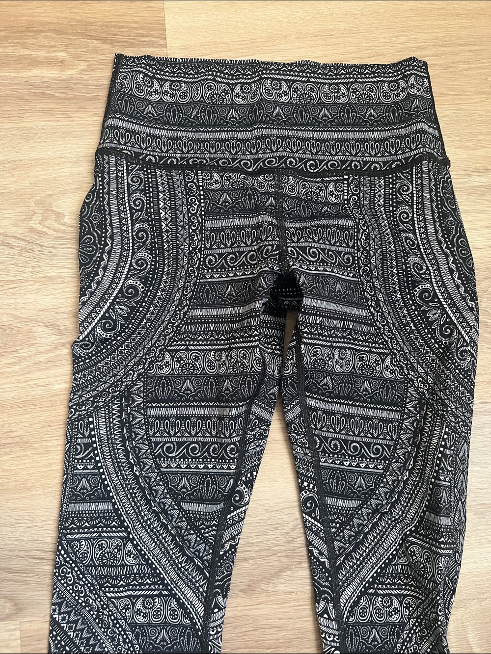 Lululemon Patterned Leggings - Picture 2 of 7